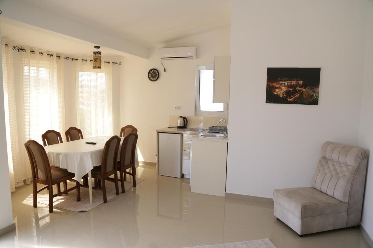 Rejhan Totti Ulcinj Exterior foto